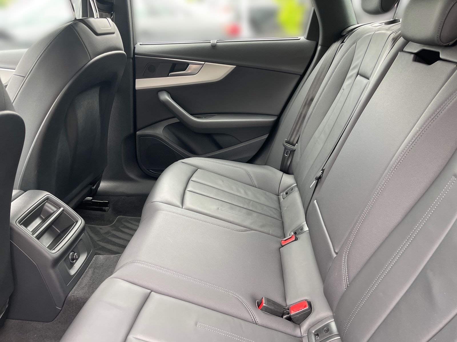 Audi A4 Avant s tronic advanced - Samsaru's Car Outlet