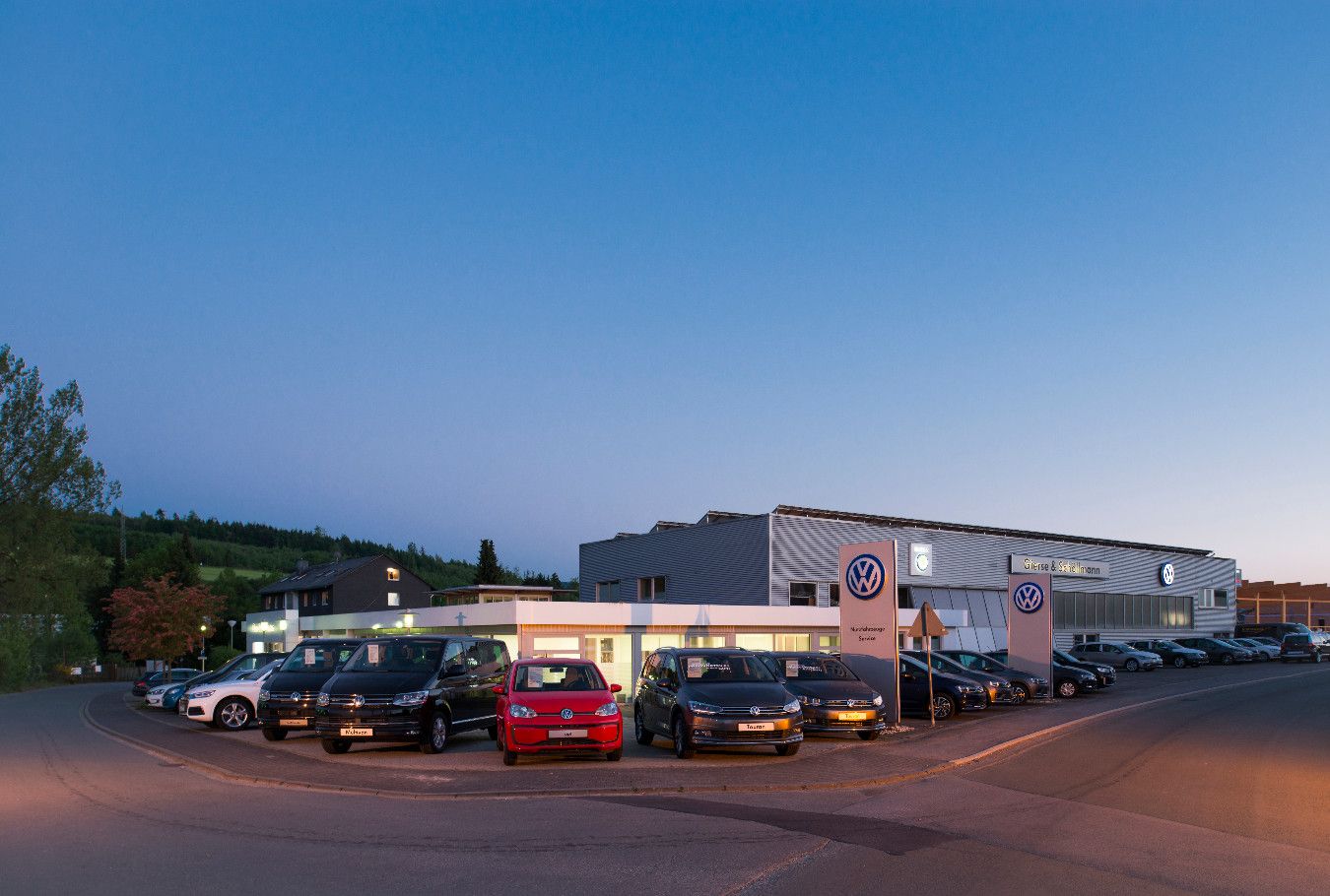 Volkswagen T-Roc Life 1.5 TSI DSG - Samsaru's Car Outlet