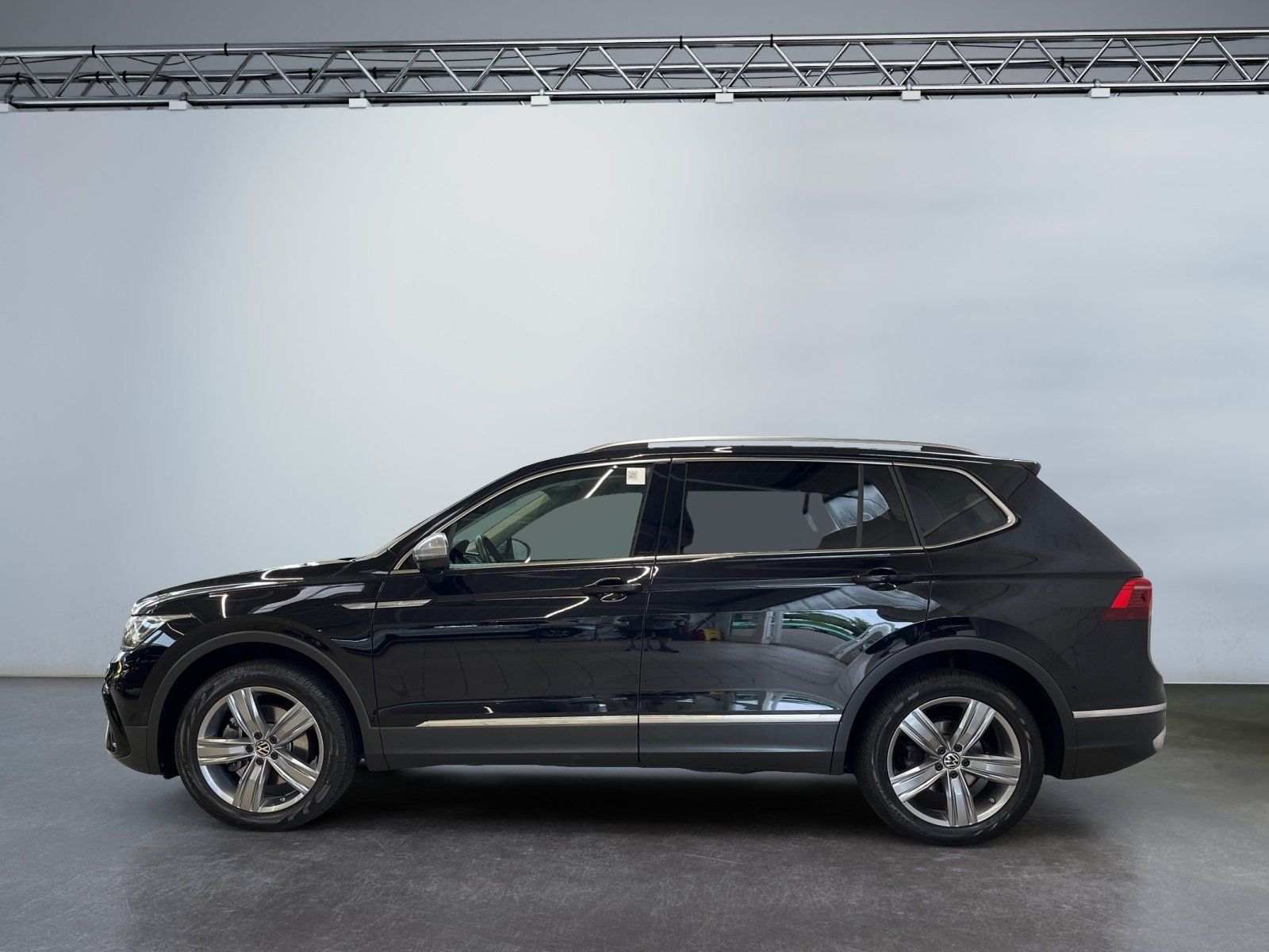 Volkswagen Tiguan Allspace Elegance 2.0 TSI DSG 4x4 7Sitzer