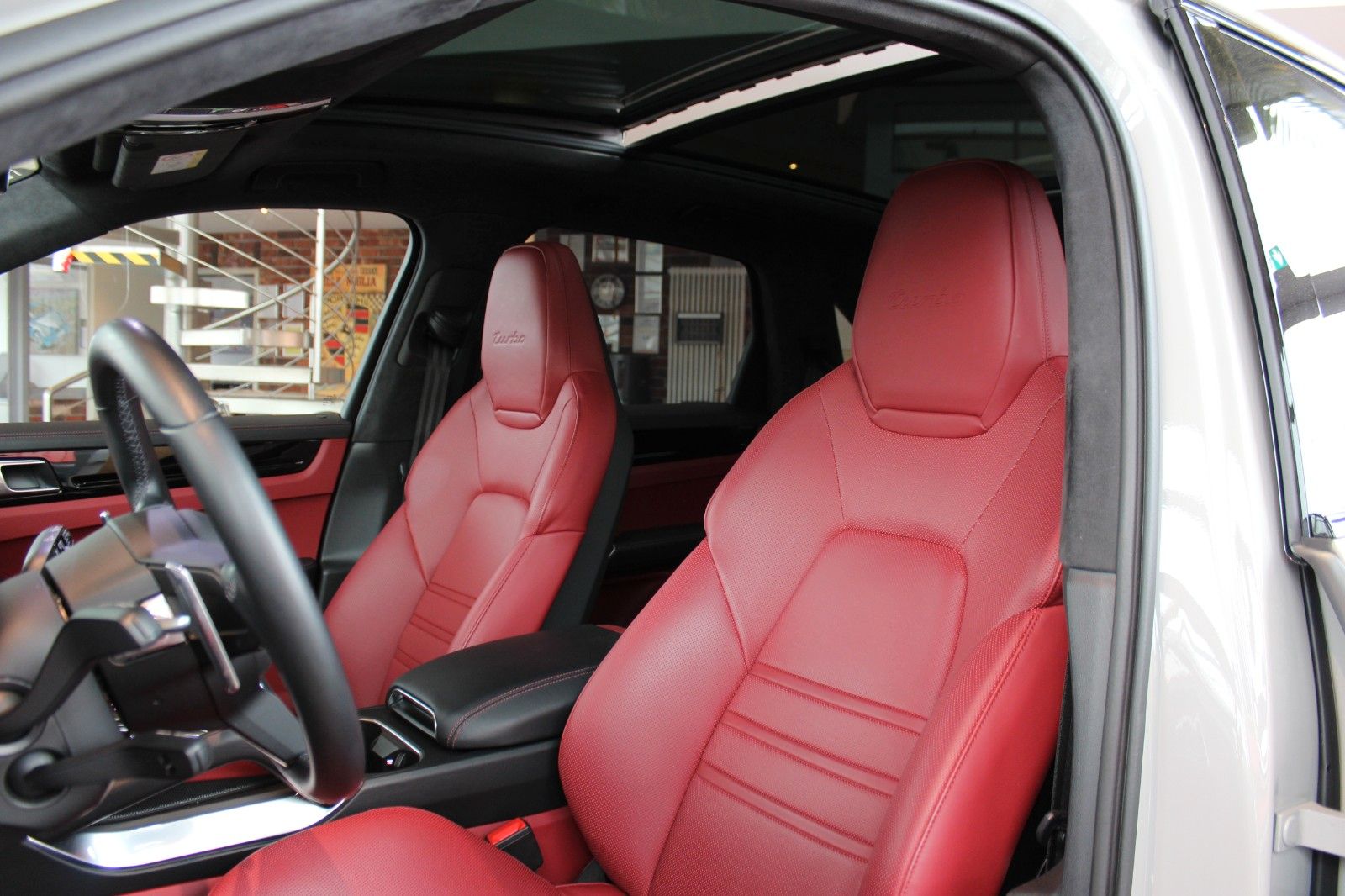 Porsche Cayenne Turbo Sport Design Kreide Approved 201T€
