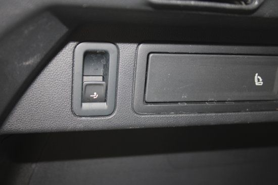 Volkswagen Tiguan 2.0 TDI 4Motion R-Line DSG Pano AHK ACC 2