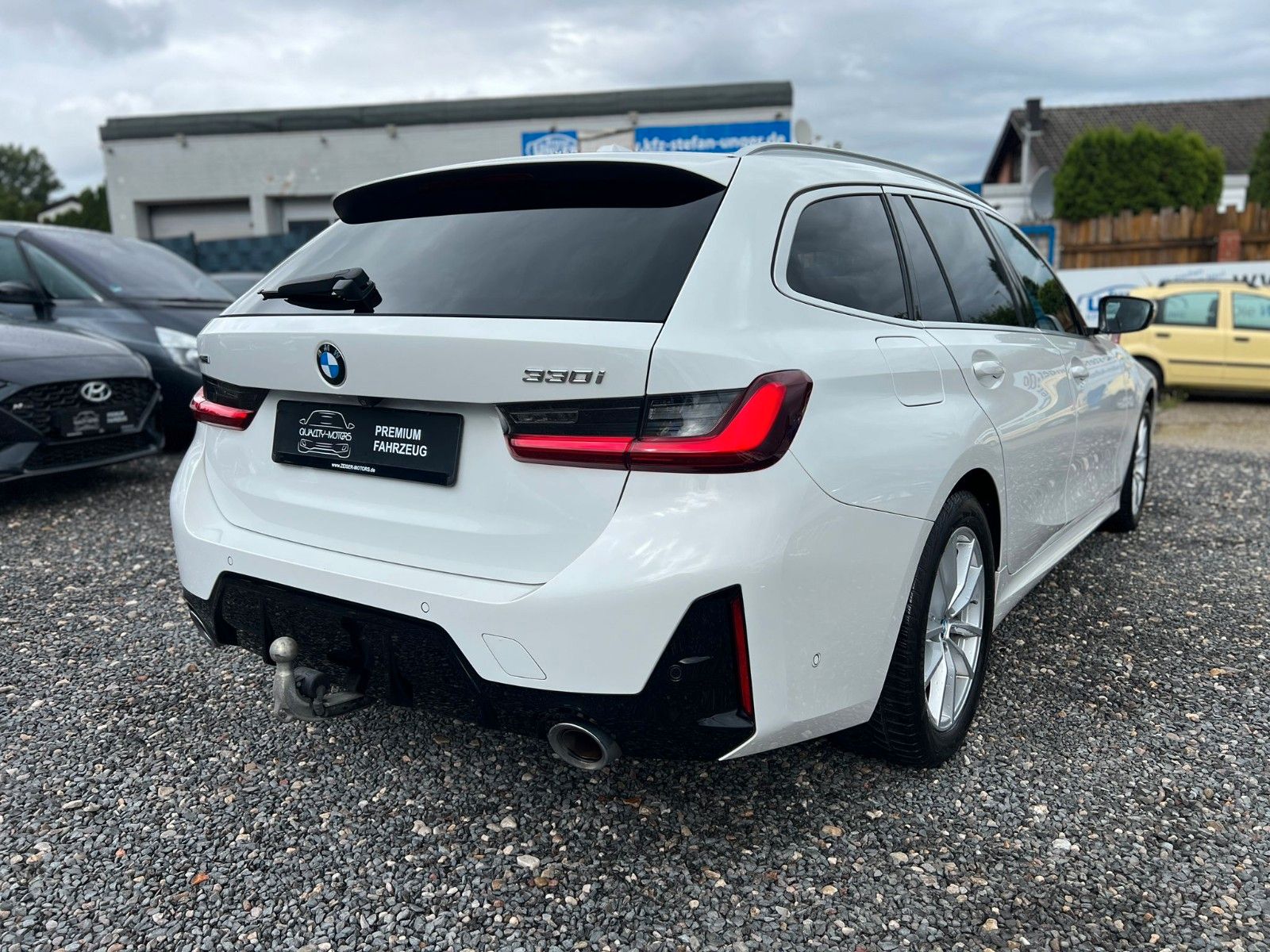 BMW 330i xDRIVE M SPORT - Samsaru's Car Outlet