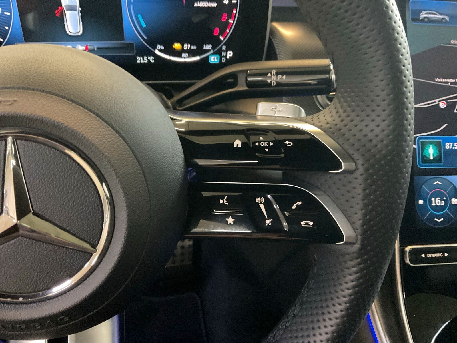 Mercedes-Benz GLC 300 de 4MATIC - Samsaru's Car Outlet