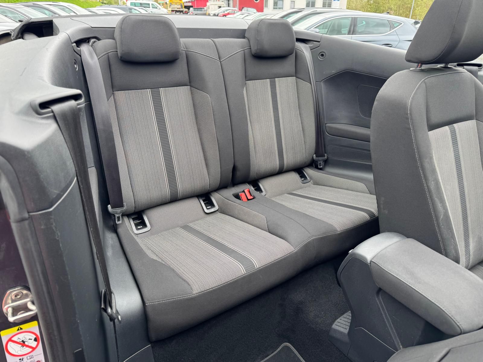 Volkswagen T-Roc 1.5 TSI Style - Samsaru's Car Outlet