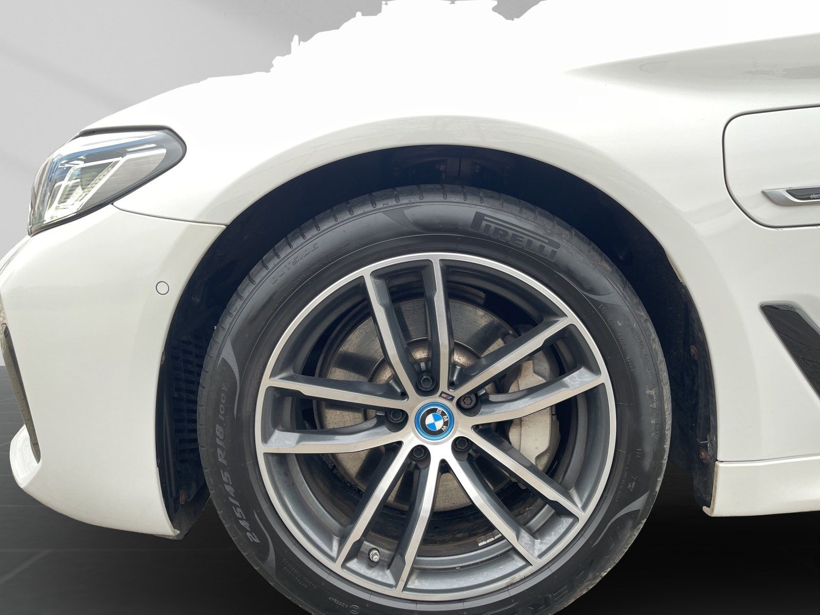 BMW 530e xDrive Touring DrivAssistProf HUD M Sport