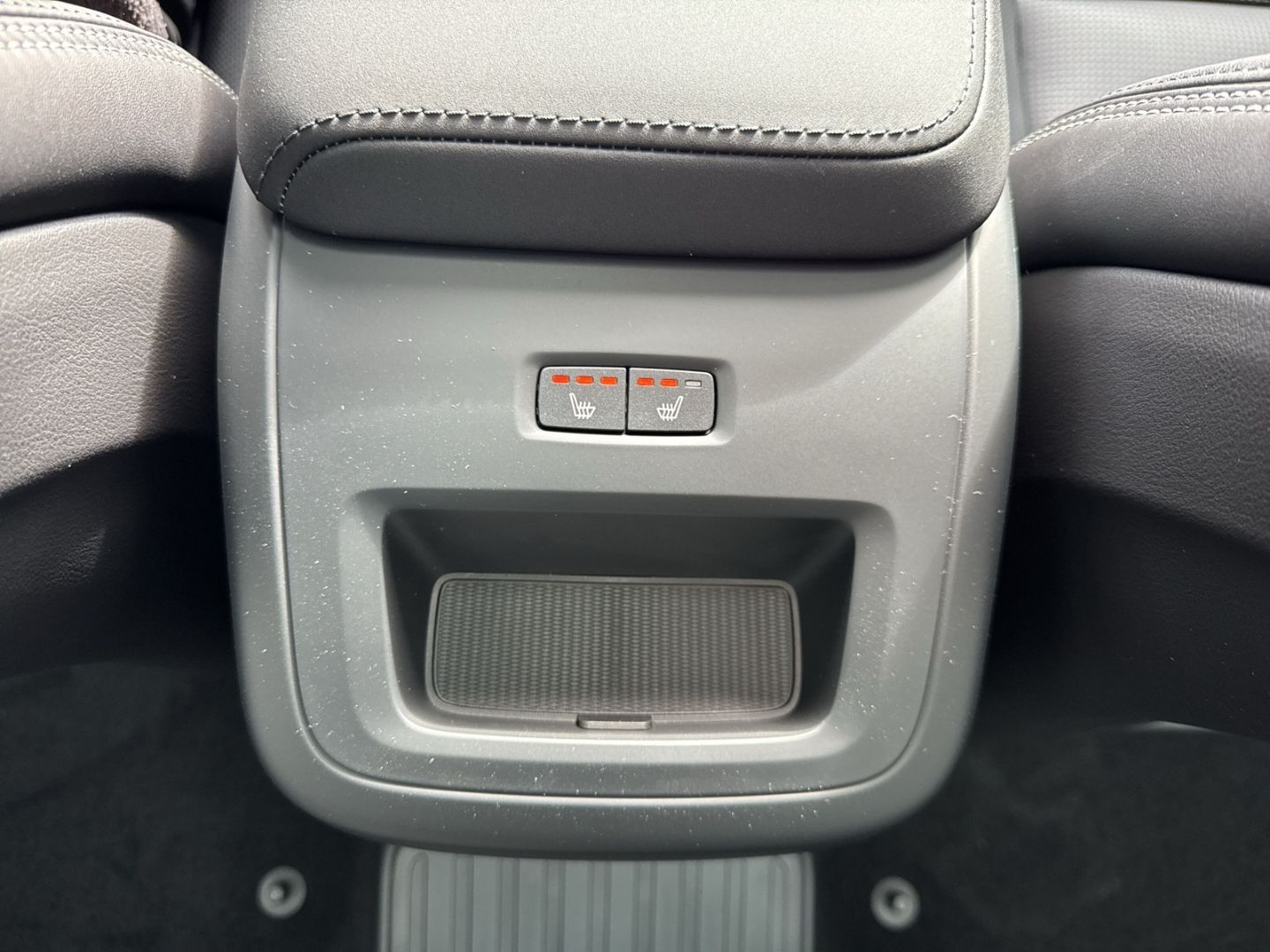 Volvo XC60 Ultra Black Edition Recharge Plug-In Hybrid