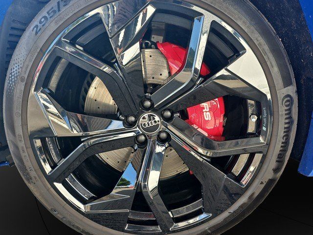 Audi RS Q8 4.0 TFSI quattro *AHK*STHZG*PANO*B&O*HuD*