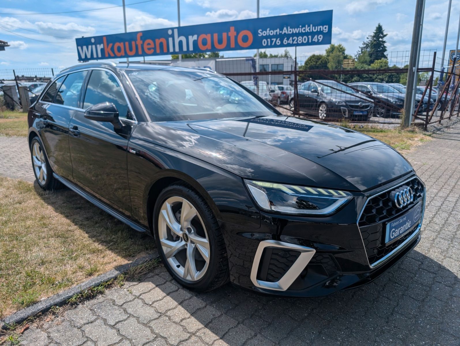 Audi A4 Avant 40 TFSI S line - Samsaru's Car Outlet