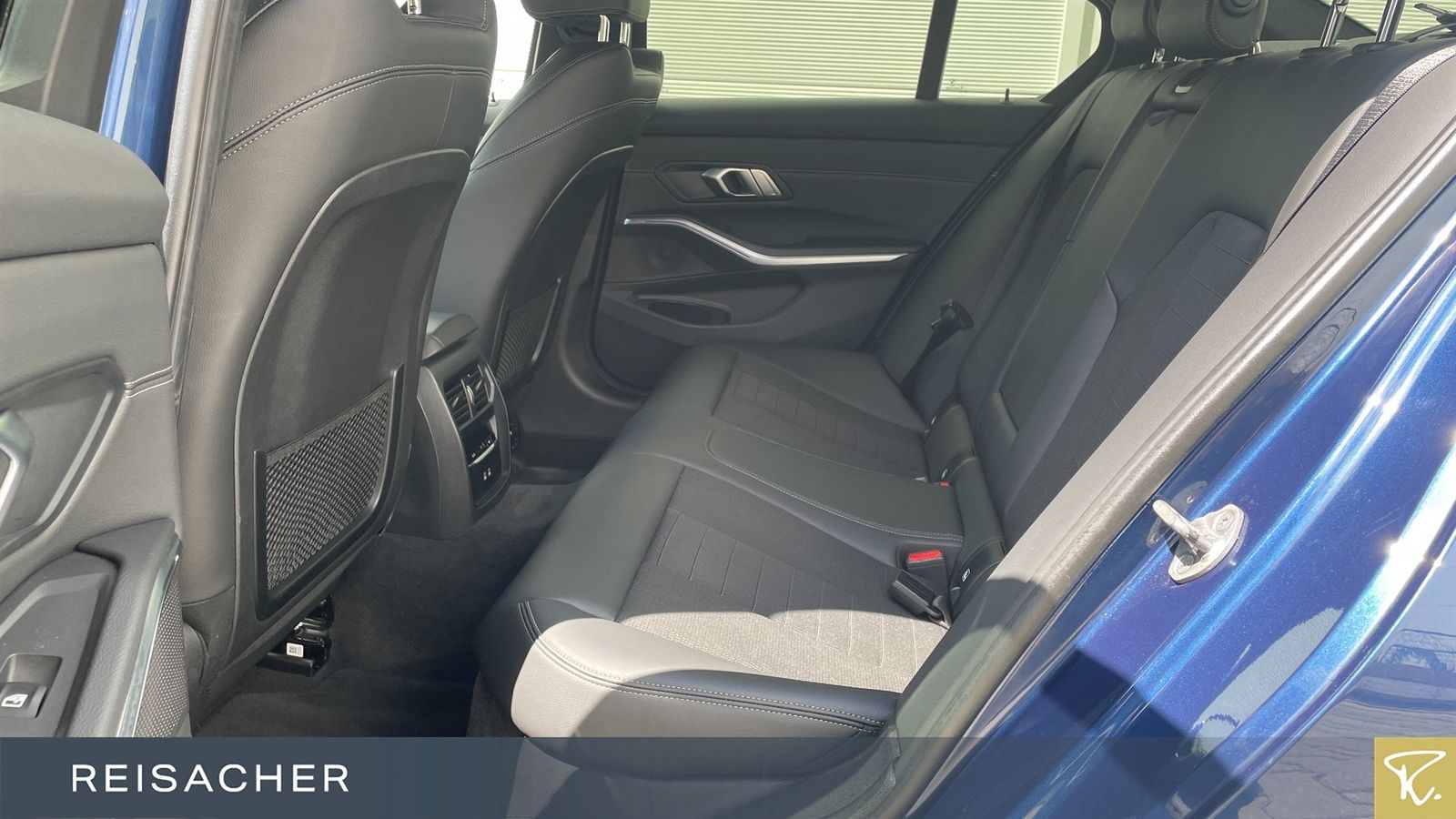 BMW 320i A Lim Sport Line - Samsaru's Car Outlet