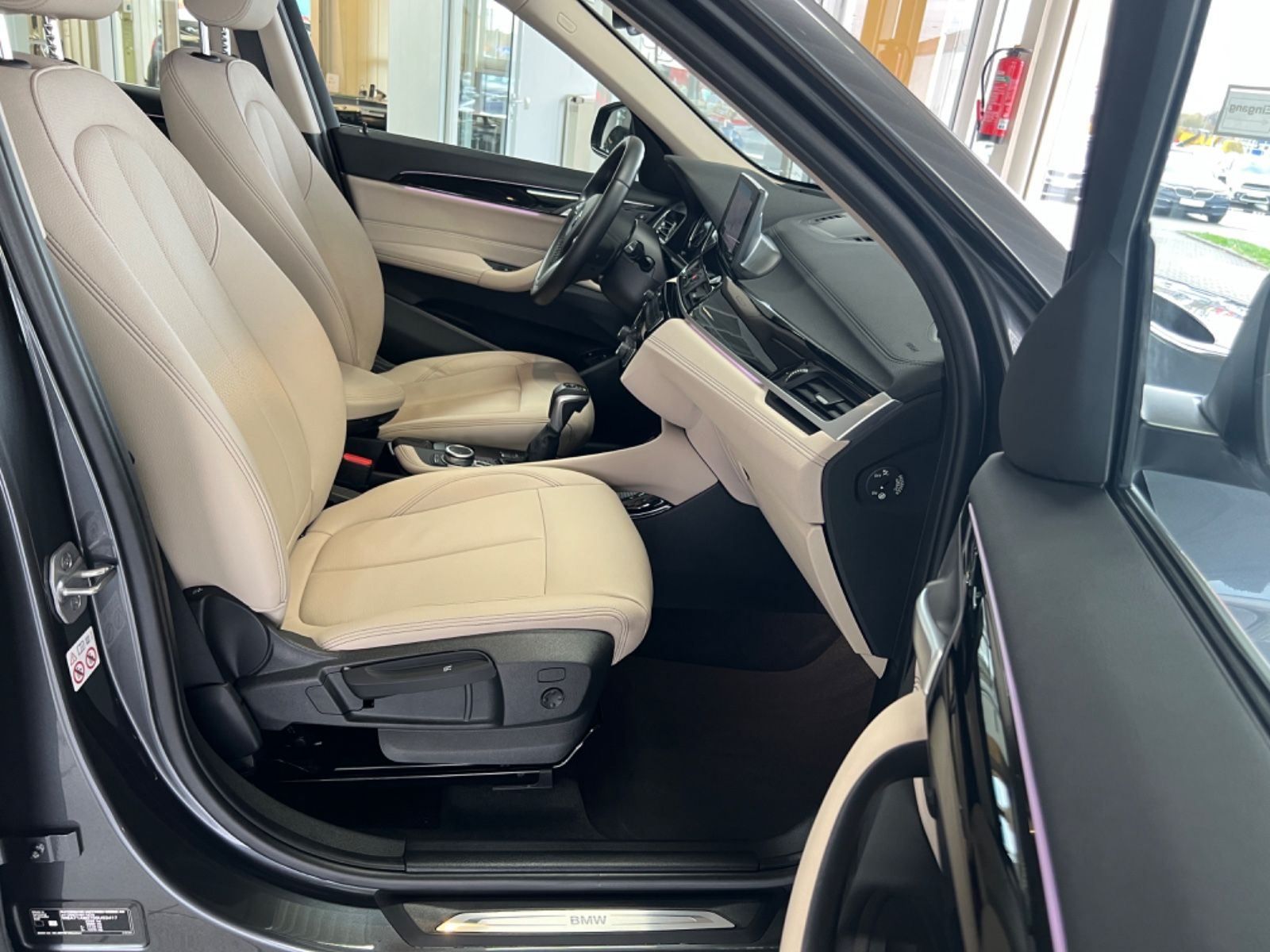 BMW X1 xDrive 25 e xLine - Samsaru's Car Outlet