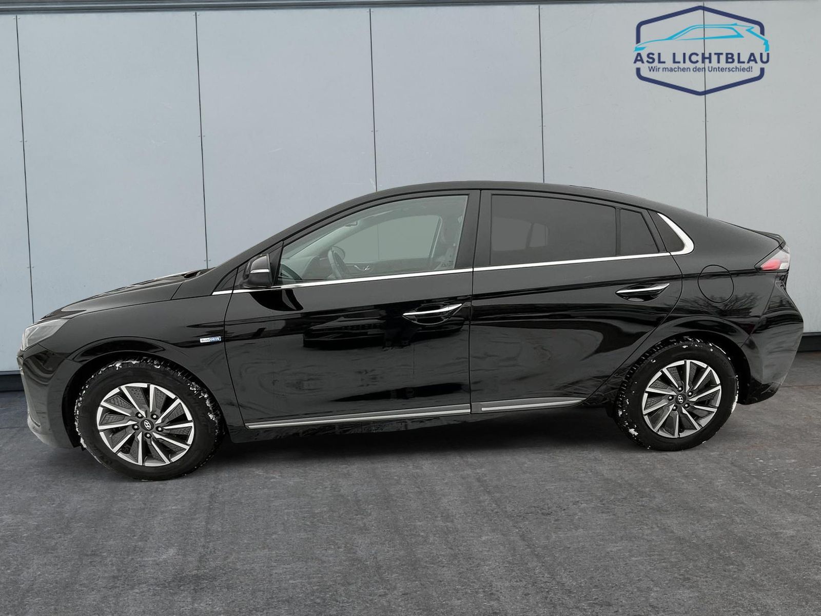 Hyundai IONIQ Facelift Elektro PREMIUM-Paket - Samsaru's Car Outlet