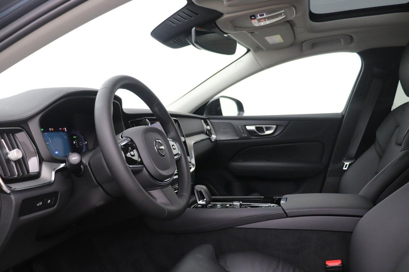 Volvo S60 T8 Recharge Ultimate Dark | HEICO SPORTIV |