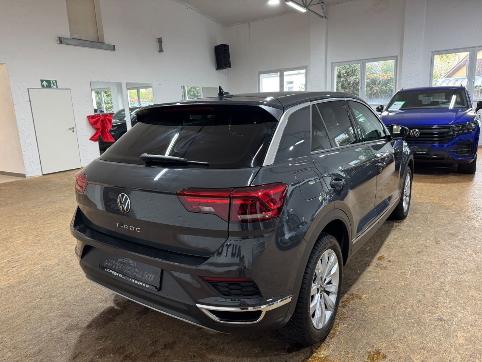 Volkswagen T-Roc Sport 1.5TSI DSG - Samsaru's Car Outlet