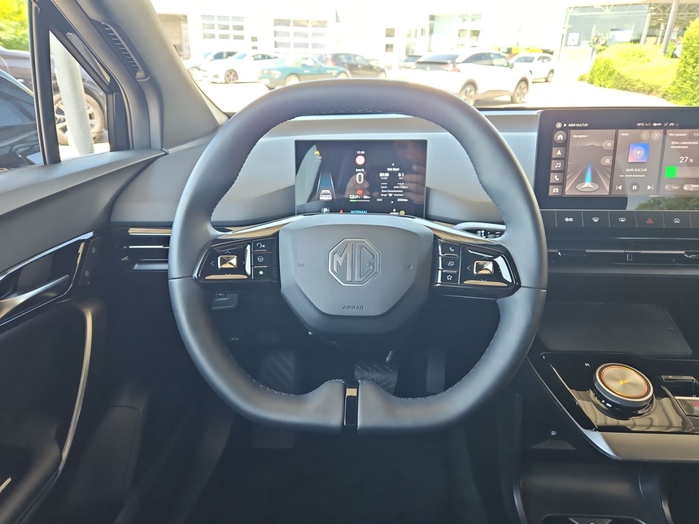 MG4 Luxury / 64 kWh / Navi / SHZ / 360°-Kamera