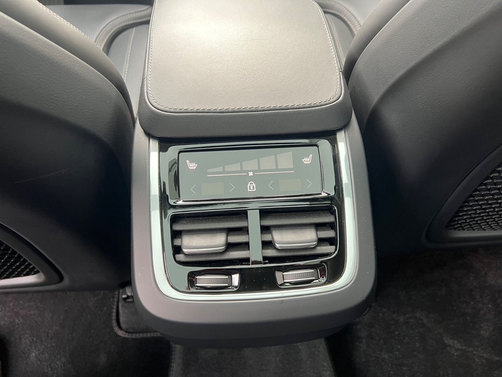 Volvo XC90 B5 Diesel AWD Ultimate Bright AHK GARANTIE