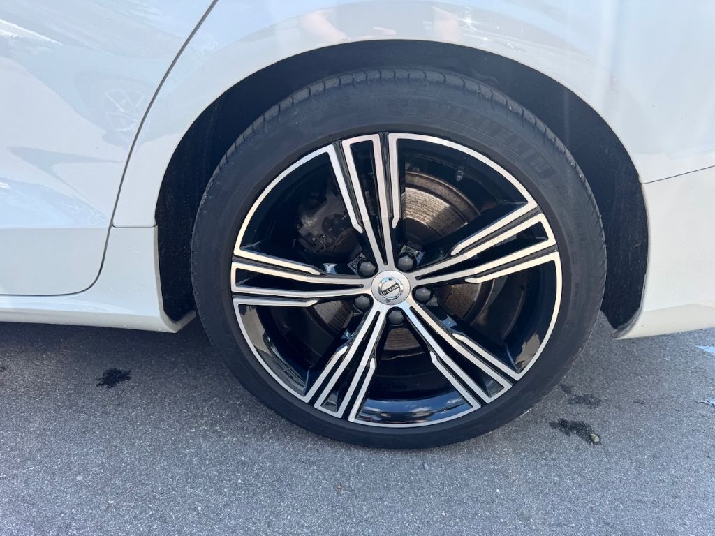 Volvo V60 Inscription Expression Recharge Plug-In Hybr