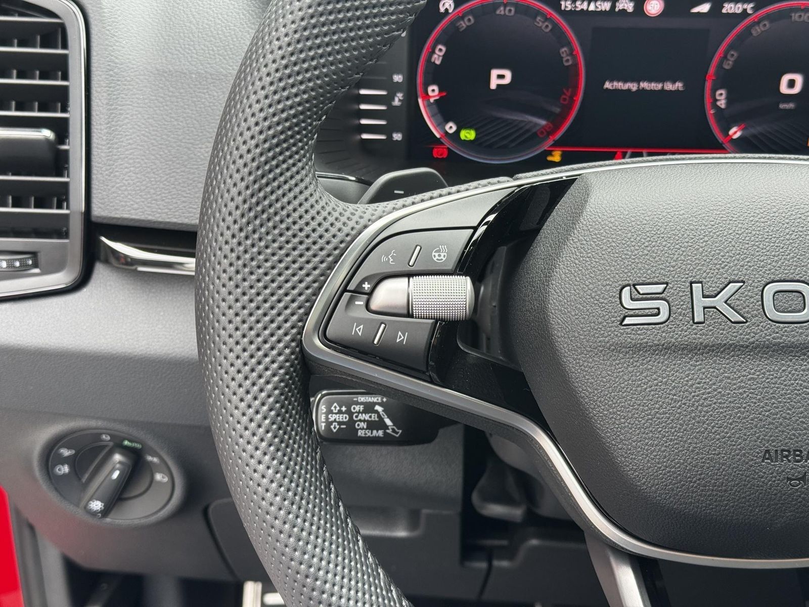 Skoda Karoq 1,5 TSI DSG Sportline 2ZKlimaautomatik ...
