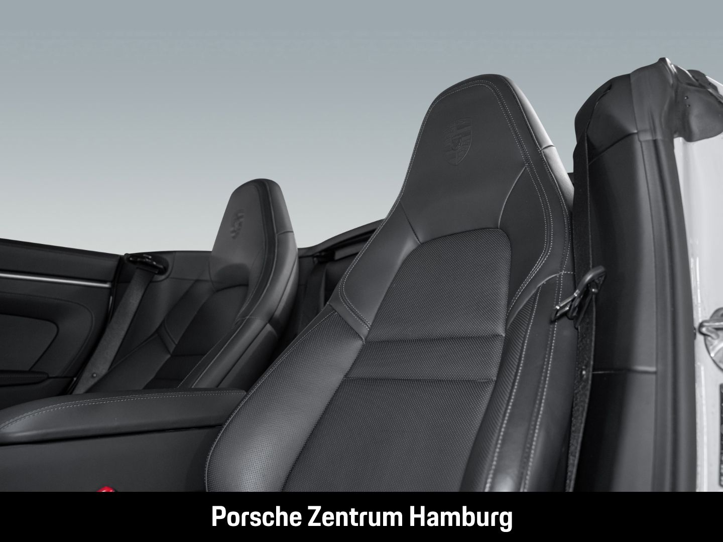 Porsche 992 (911) Carrera 4S Cabriolet Sportabgas BOSE