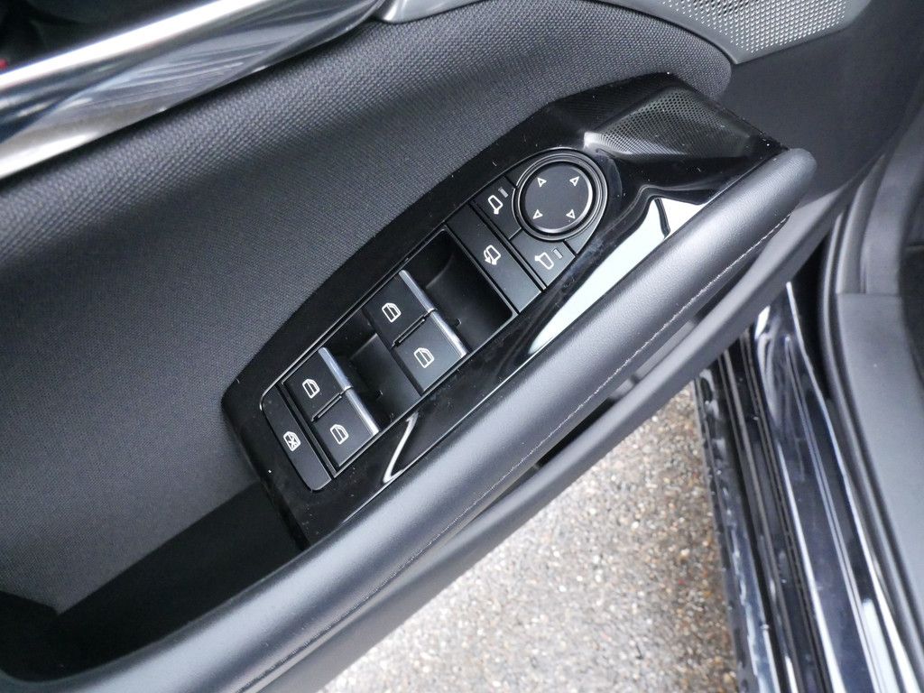 Mazda 3 e-SKYACTIV-G 140 KAMERA BOSE ACC HUD LED 360°