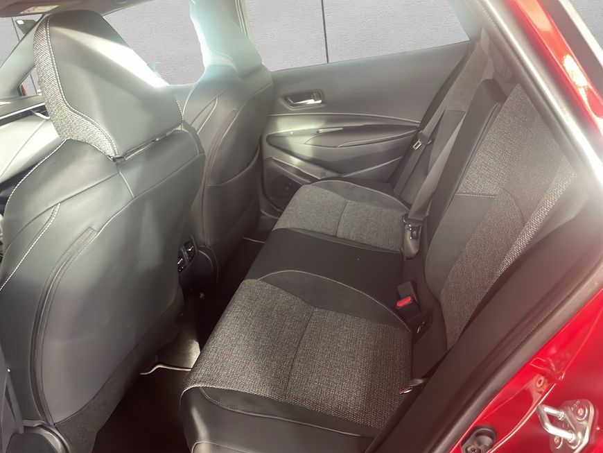 Toyota Corolla 2.0 Hybrid Touring Sports Teamplayer