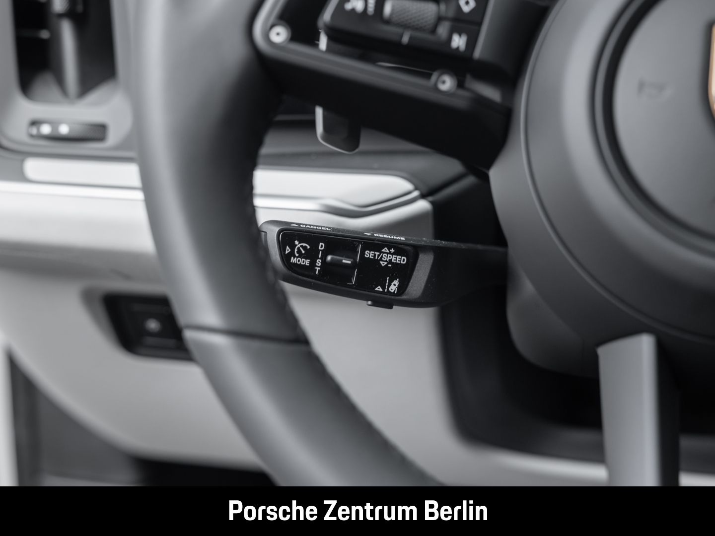 Porsche Cayenne E-Hybrid BOSE LED-Matrix-HD 22-Zoll