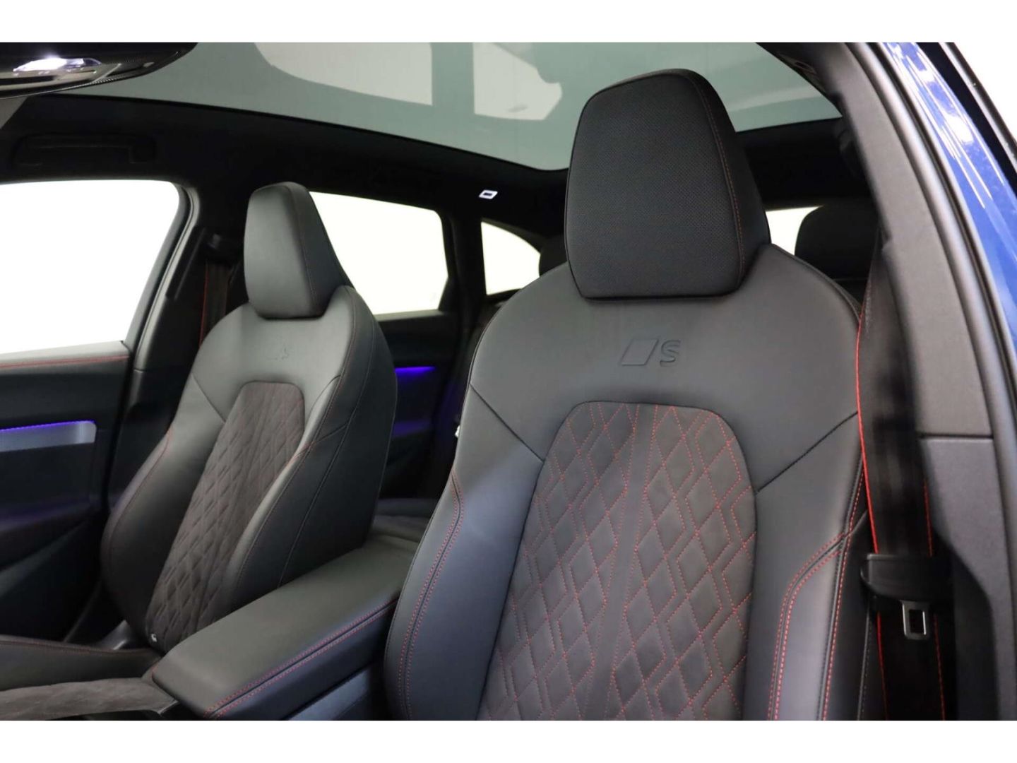 Audi A5 Avant e-hybrid quattro S line AHK/P-Dach/360