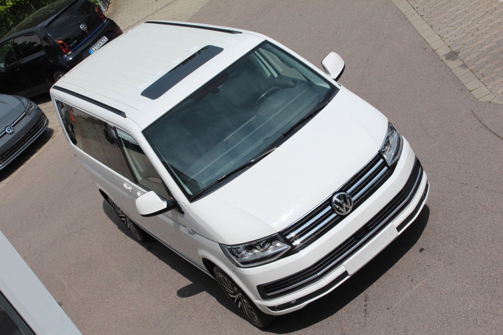 Volkswagen T6 Multivan Highline DSG - Samsaru's Car Outlet