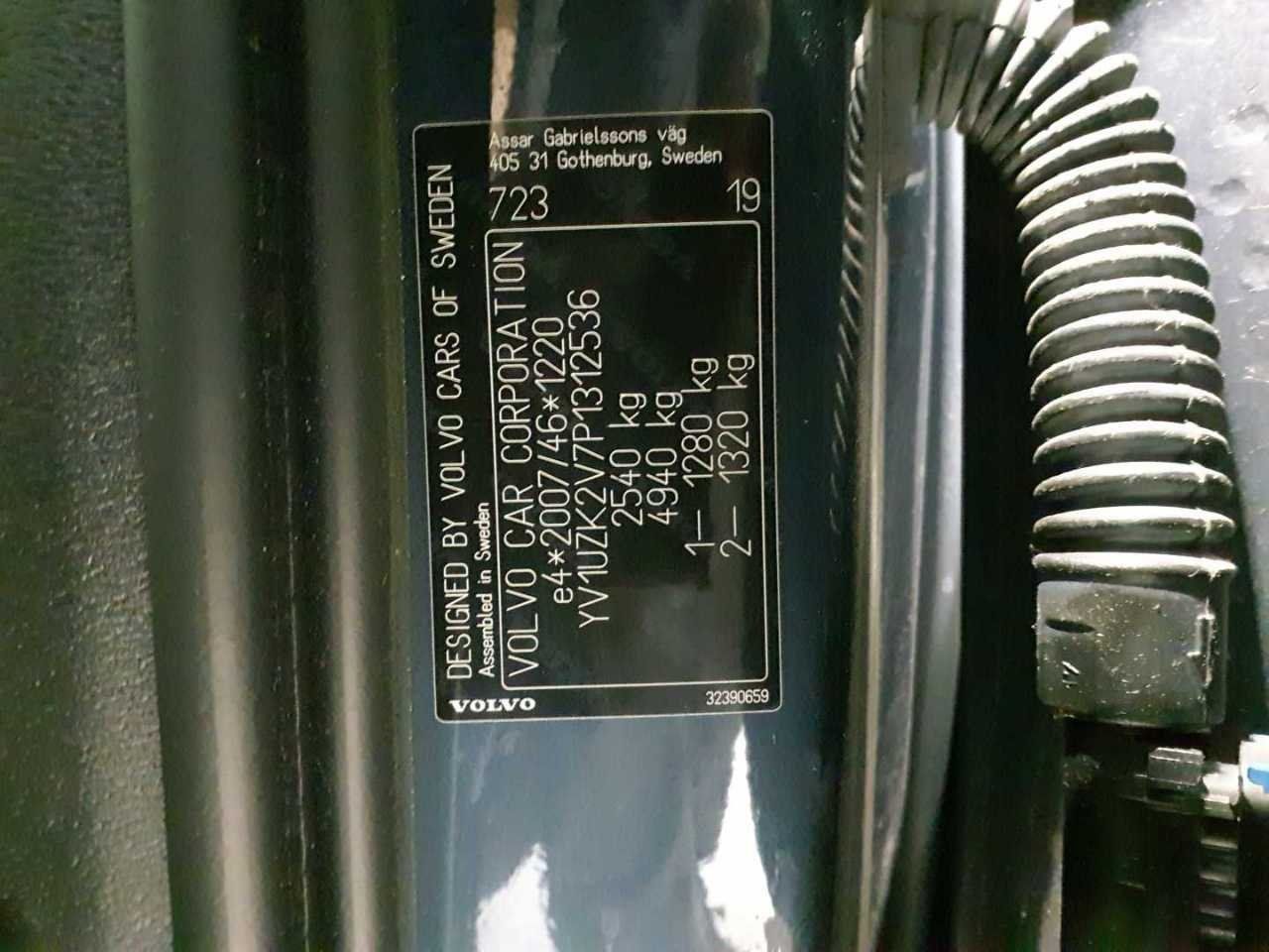 Volvo XC 60 B5 360° AHK S-Dach