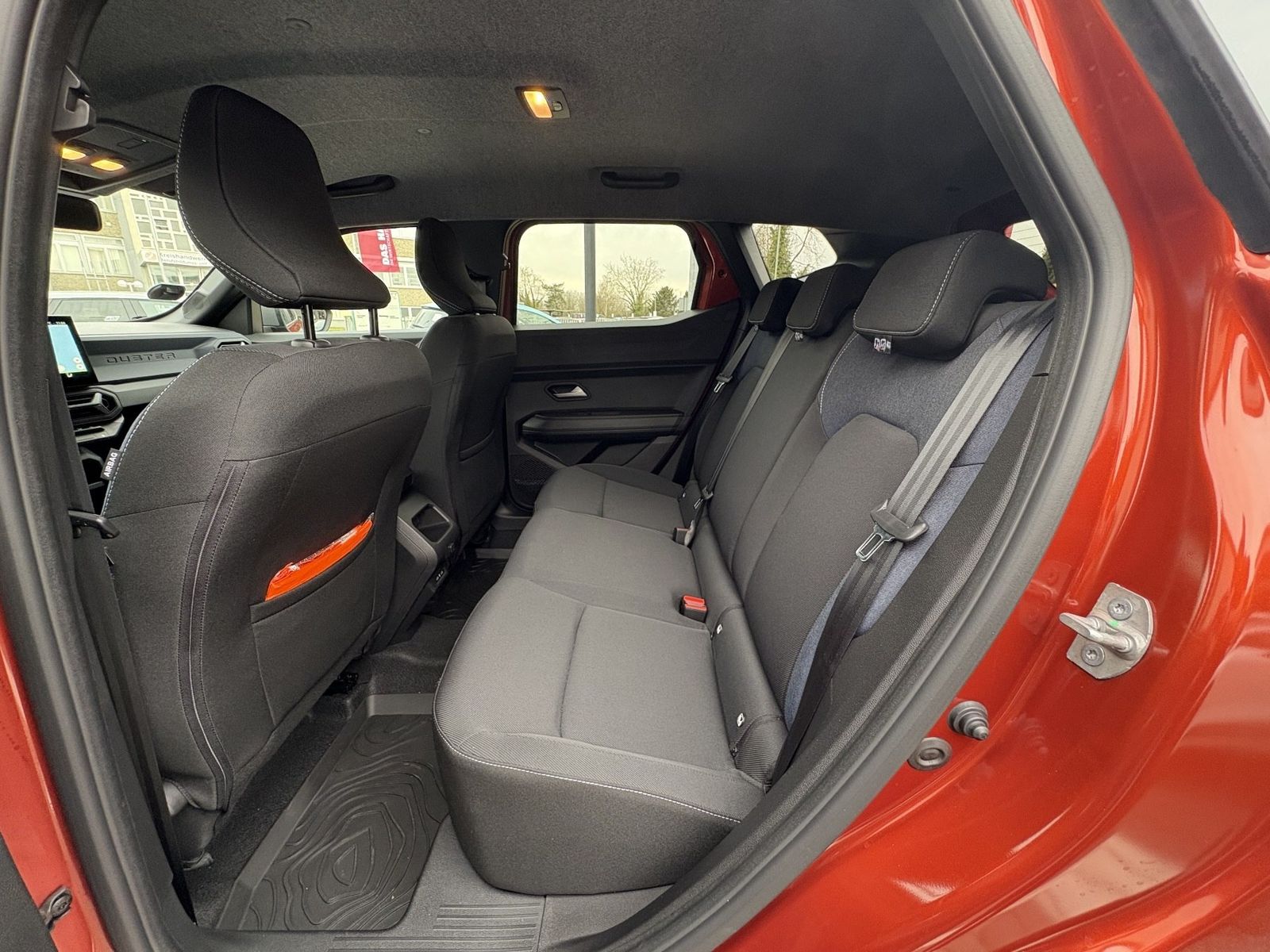 Dacia Duster III Journey Hybrid 140 1.6 E-Tech - Samsaru's Car Outlet