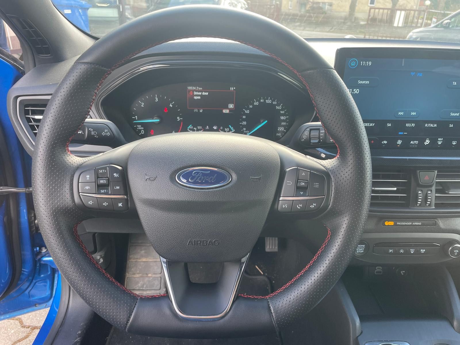 Ford Focus Turnier ST-Line 1.5 Autom,Navi,ALU,Allwett