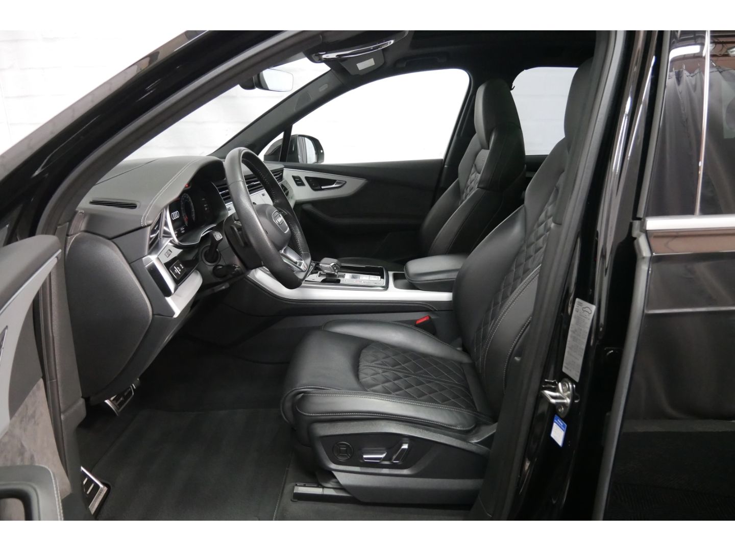 Audi Q7 50 TDI S line  Pano+Matrix+Virt+HuD+S-Sitz+7-