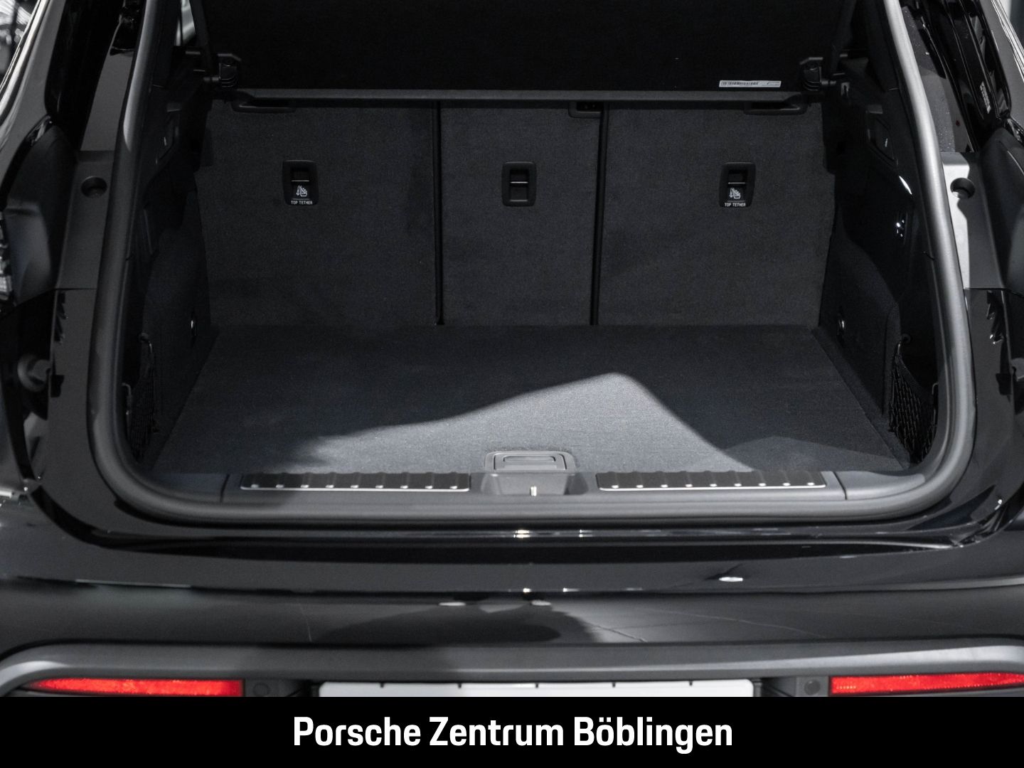 Porsche Macan 4 Surround-View InnoDrive LED-Matrix