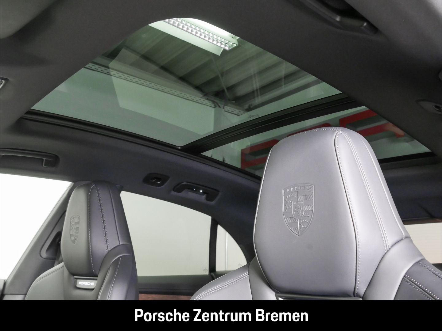 Porsche Macan 4S Matrix LED Sportpaket - Samsaru's Car Outlet