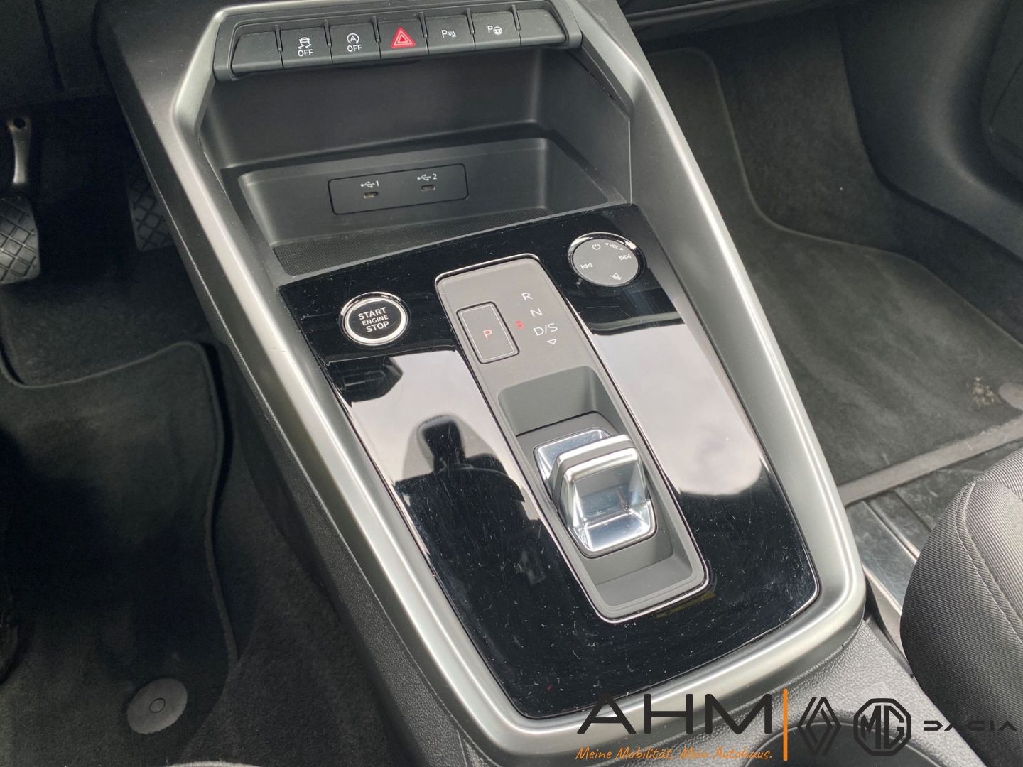 Audi A3 Sportback 30 TFSI advanced - Samsaru's Car Outlet