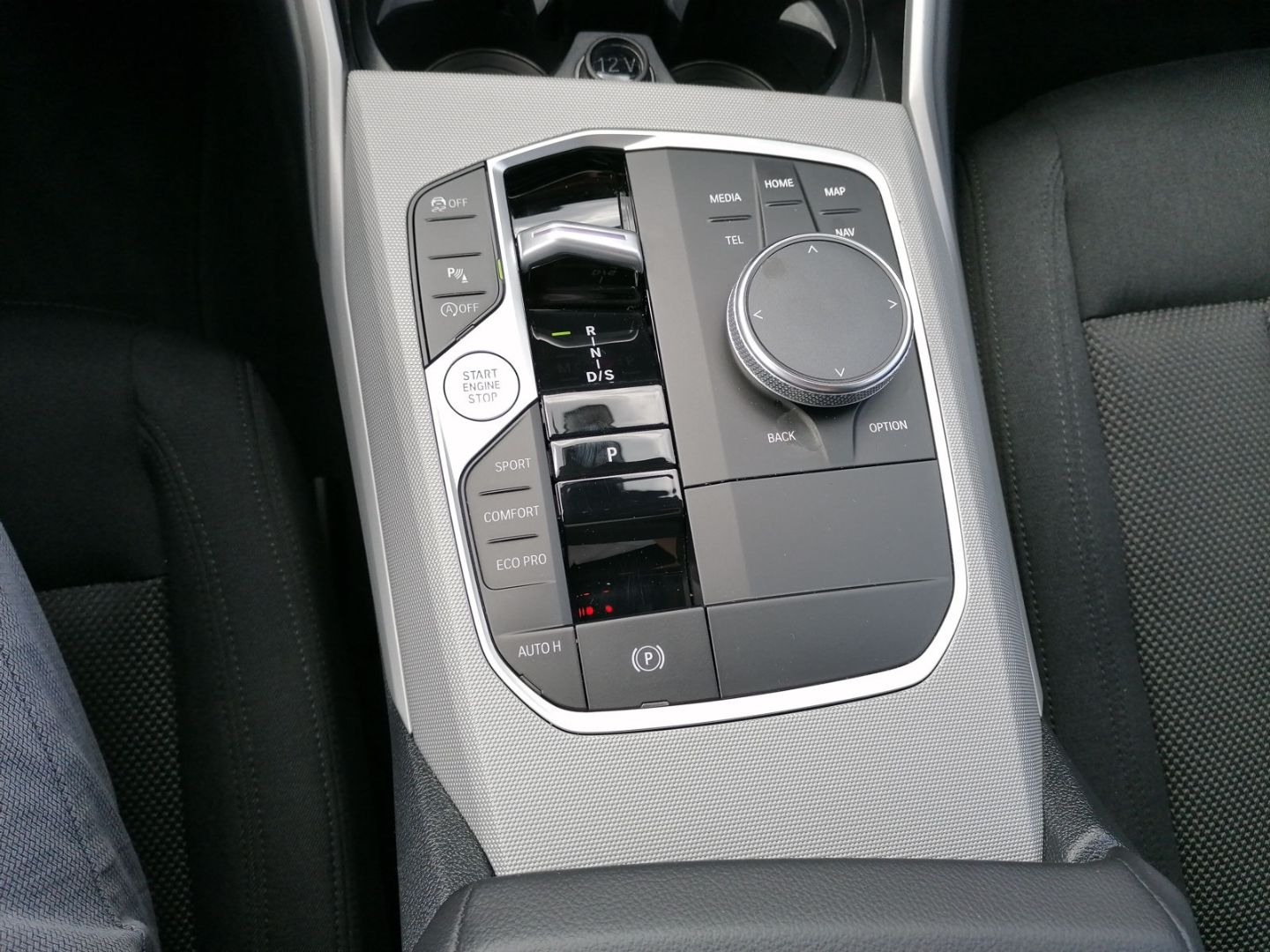 BMW 320 i Touring - Samsaru's Car Outlet