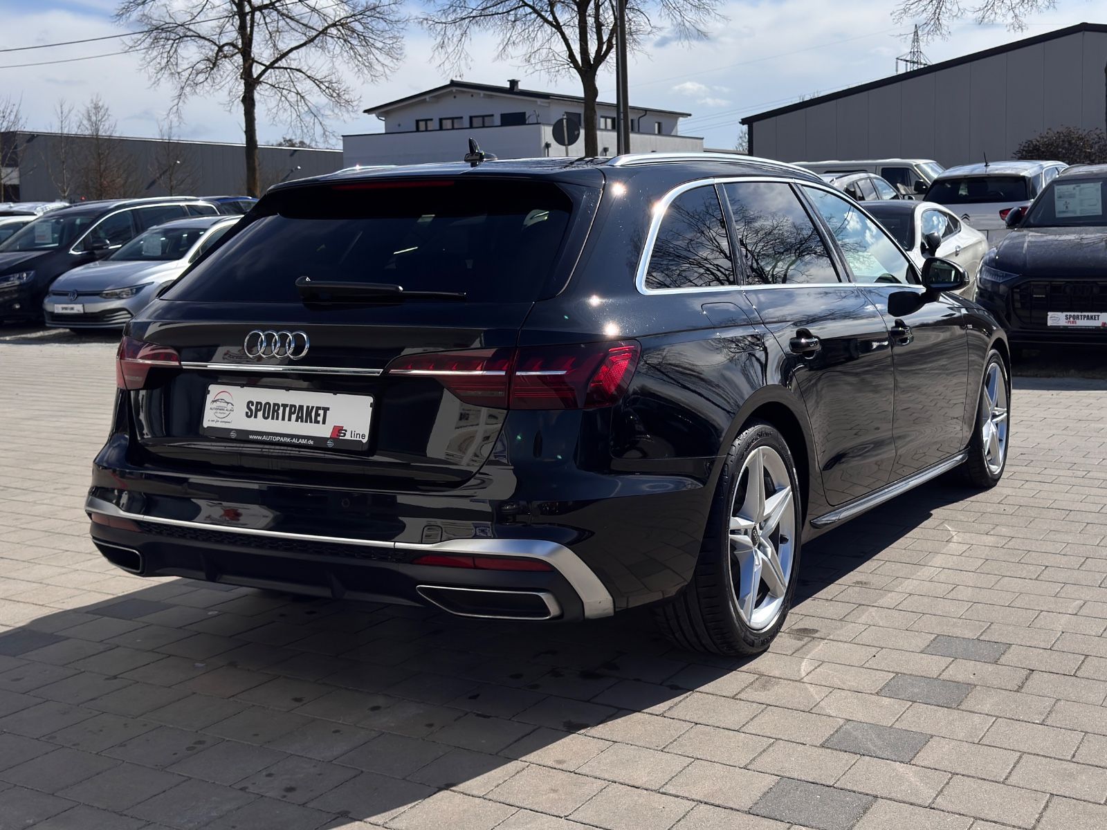 Audi A4 Av.40 TDI S line S-tr. - Samsaru's Car Outlet