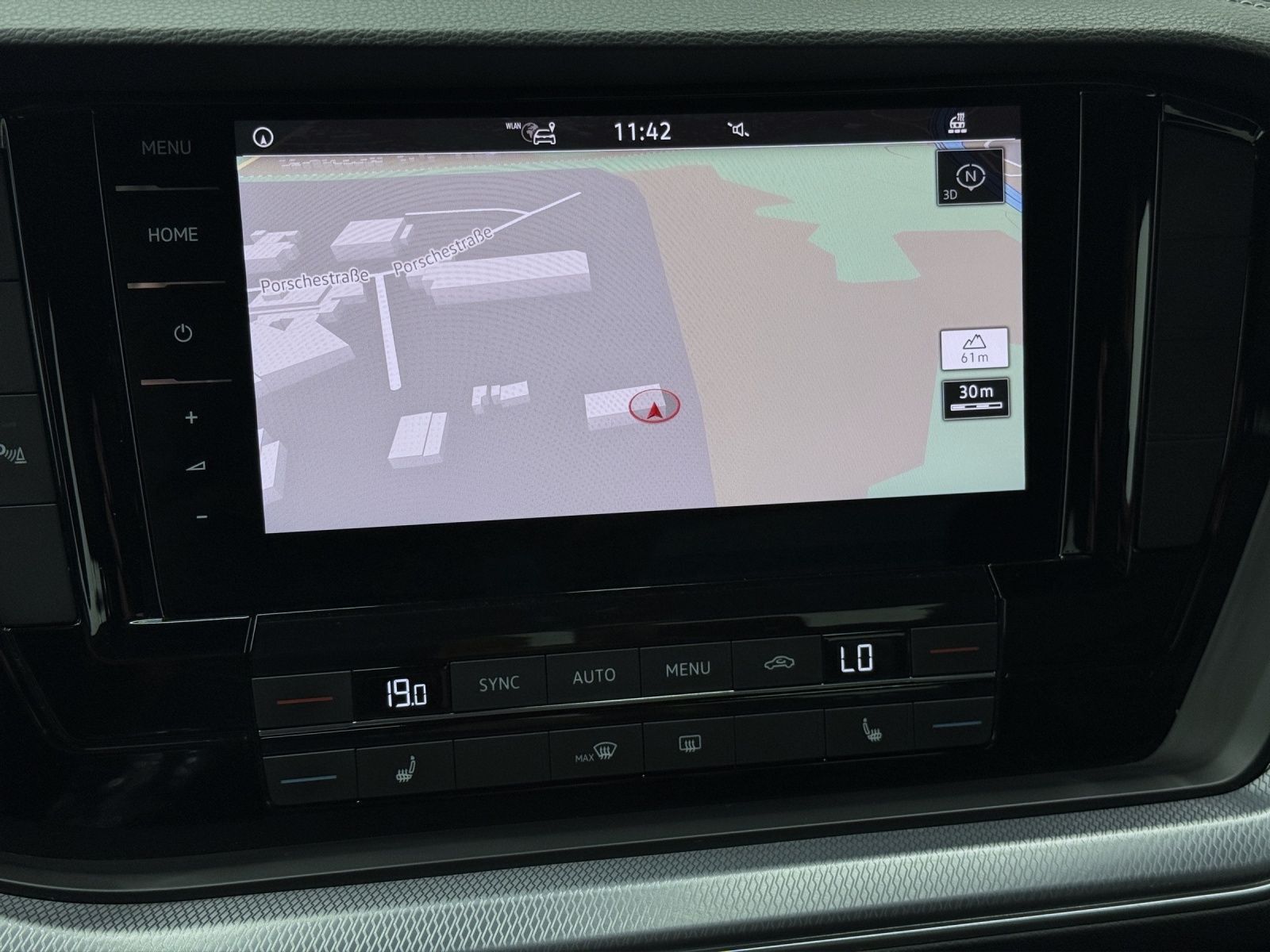 Volkswagen Touareg 3.0 TDI R-LINE BLACK - Samsaru's Car Outlet
