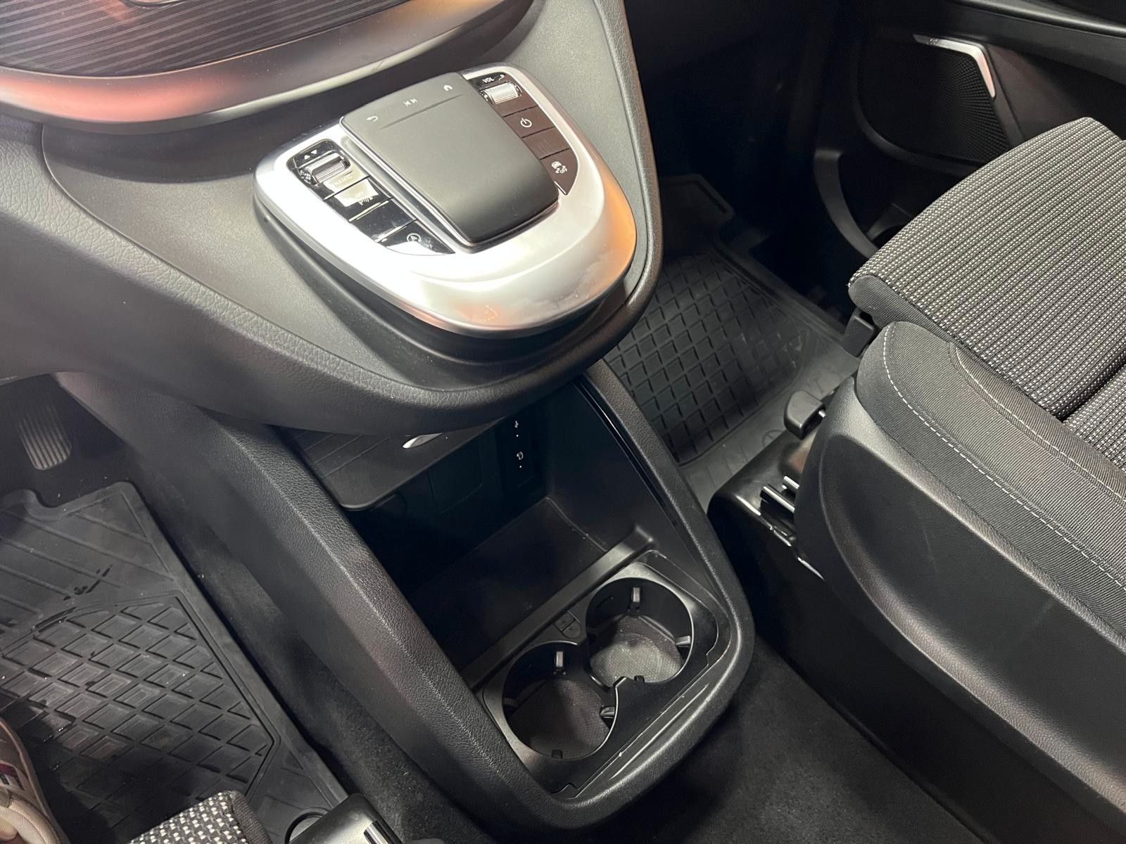 Mercedes-Benz V 220 V -Klasse V 220d 4MATIC lang - Samsaru's Car Outlet