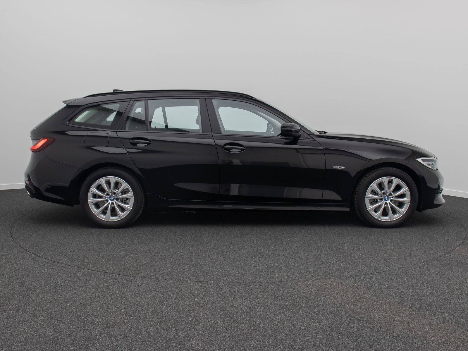 BMW 320e - Samsaru's Car Outlet