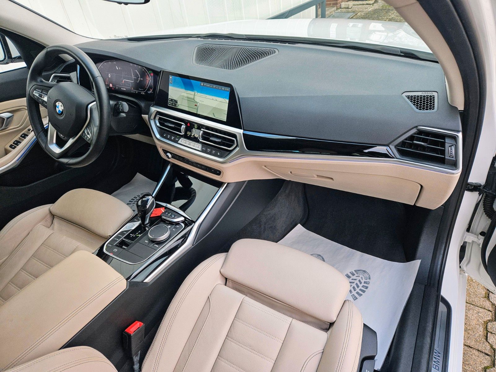 BMW 330i SPORT LINE - Samsaru's Car Outlet