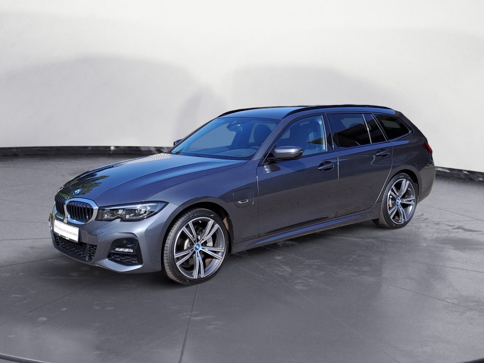 BMW 330e xDrive Touring - Samsaru's Car Outlet