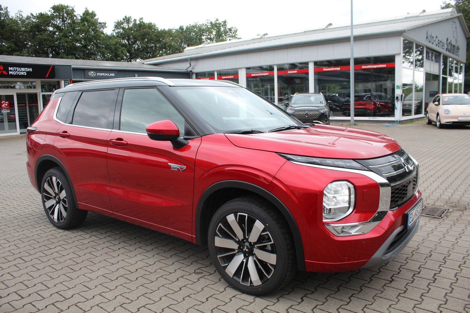 Mitsubishi Plug-in Hybrid Outlander Plug-in Hybrid TOP