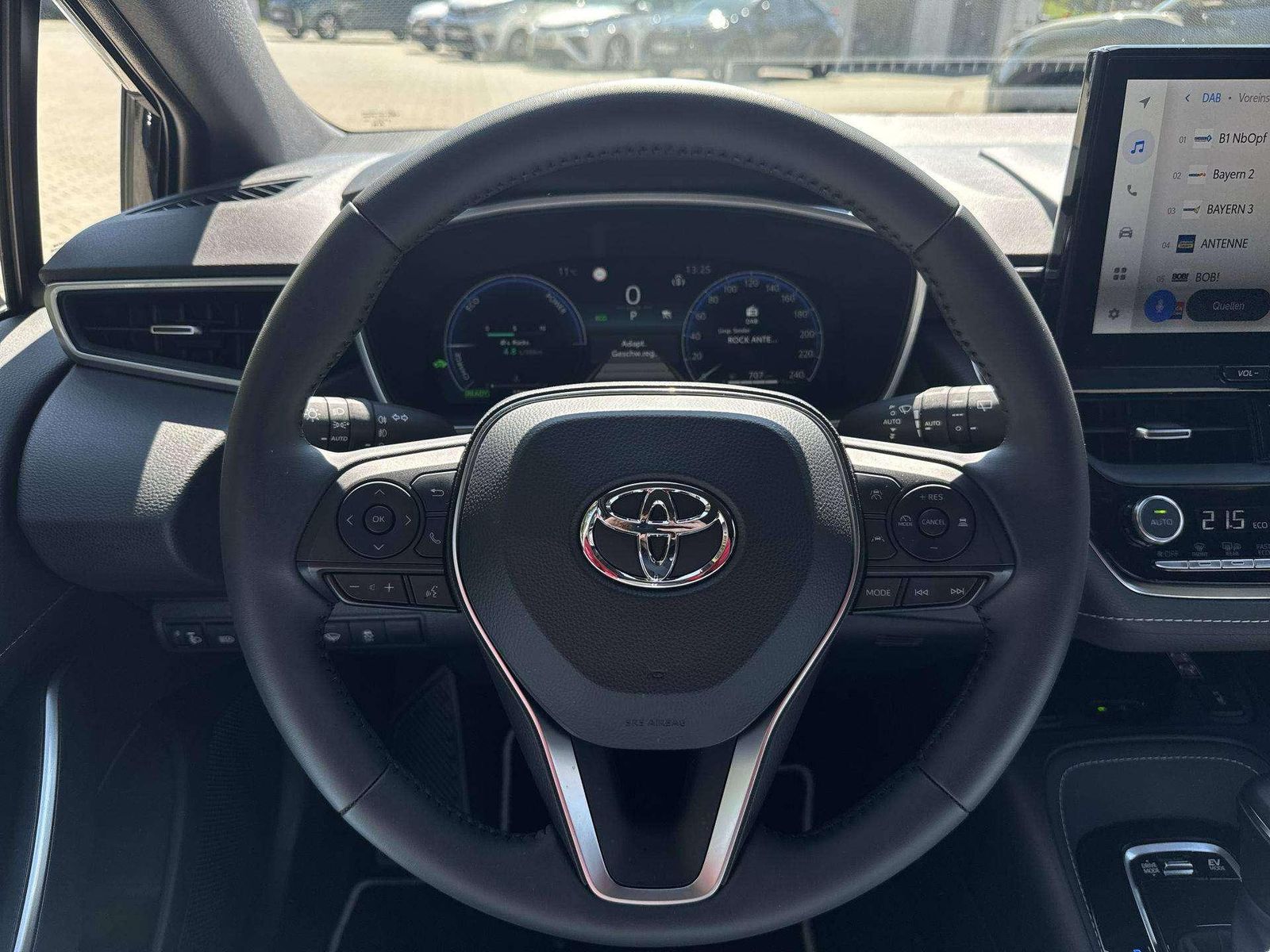 Toyota Corolla Hybrid Teamplayer /Navi/Shz/Rfk/DigiCo/T