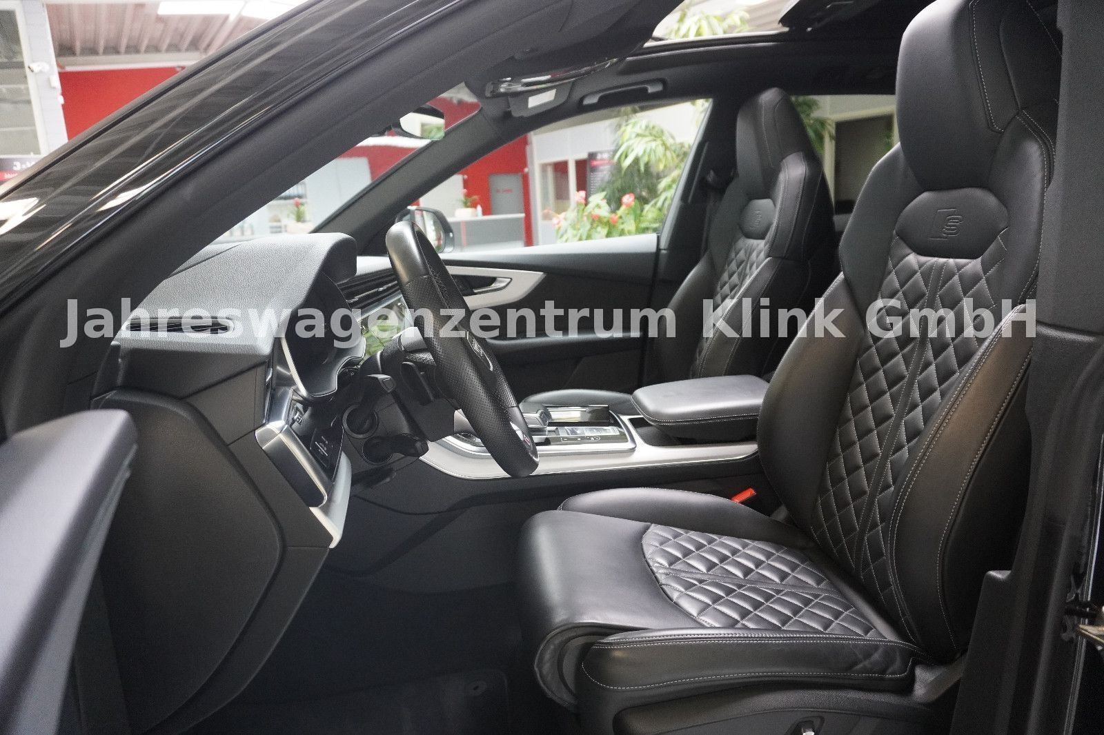 Audi Q8 S-Line 50 tdi quattro tiptronic - Samsaru's Car Outlet