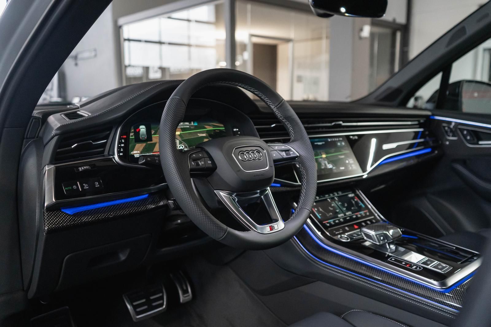 Audi Q7 50 TDI S-line competition AHK B&O PANO STHZ