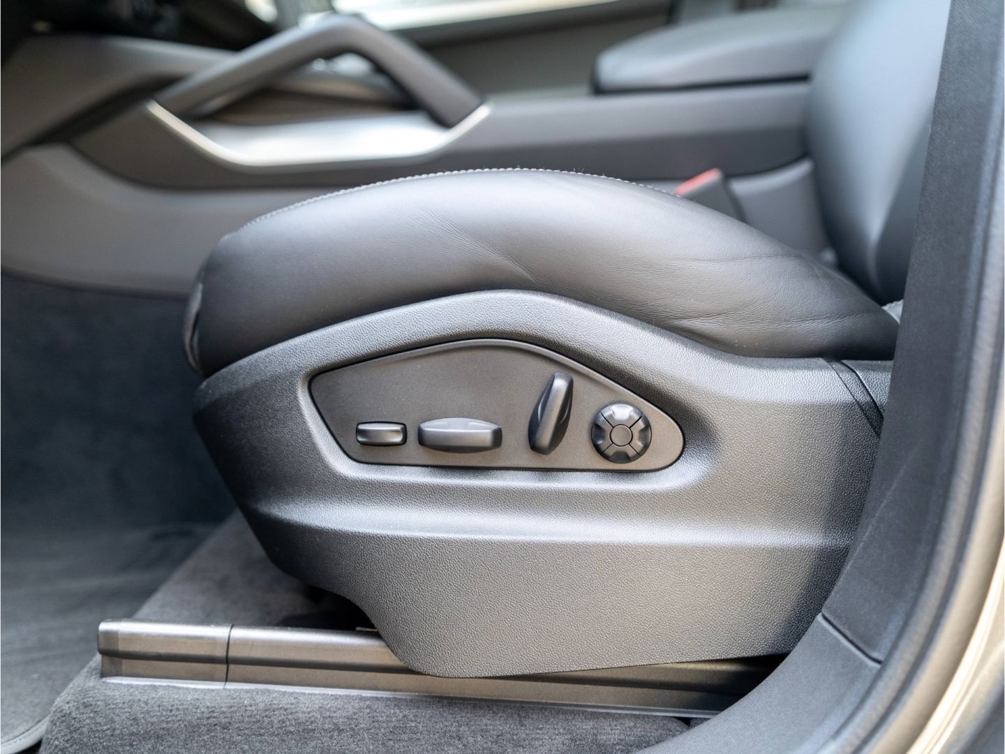 Porsche Cayenne Coupe 22'', Beifahrerdisplay, BOSE uvm.
