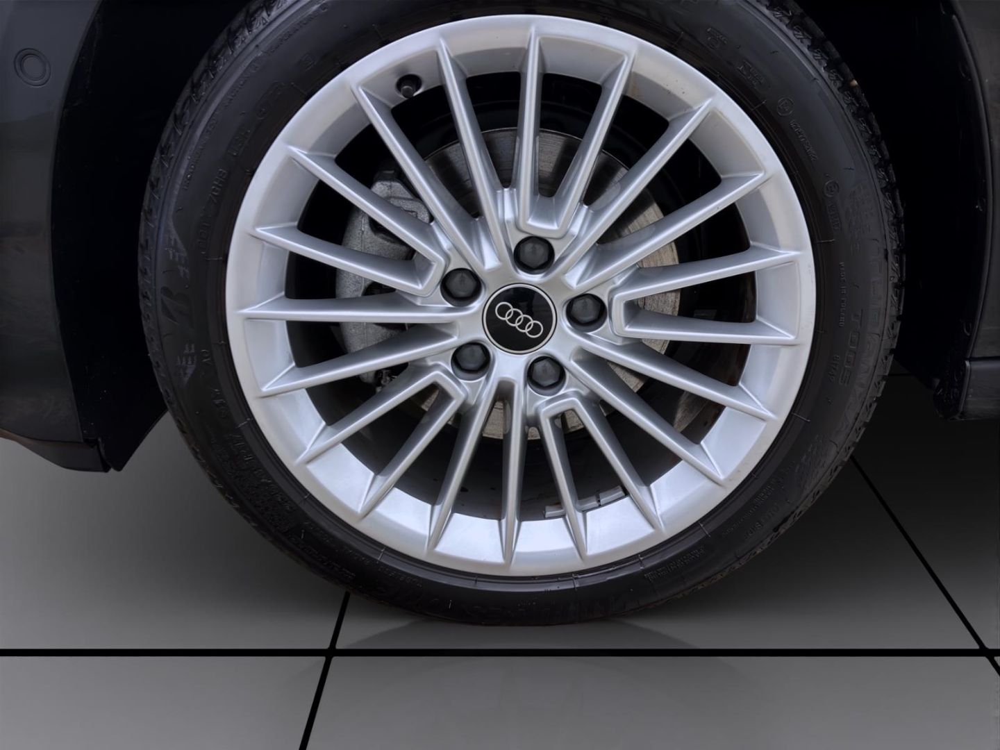 Audi A3 Limousine 35 TFSI ADVANCED KLIMA SITZHZG LM17