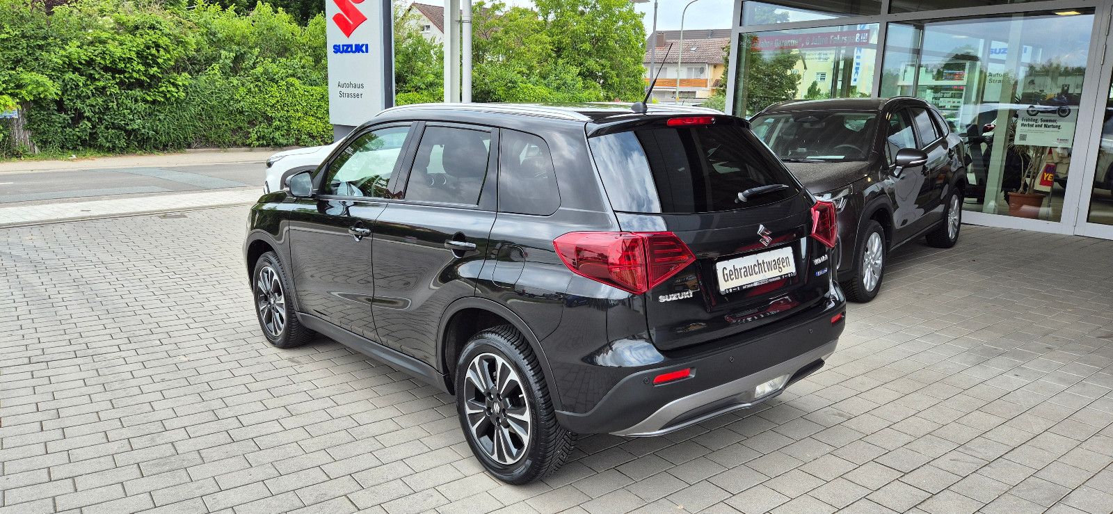 Suzuki Vitara 1.4 BOOSTERJET Hybrid Comfort+ - Samsaru's Car Outlet