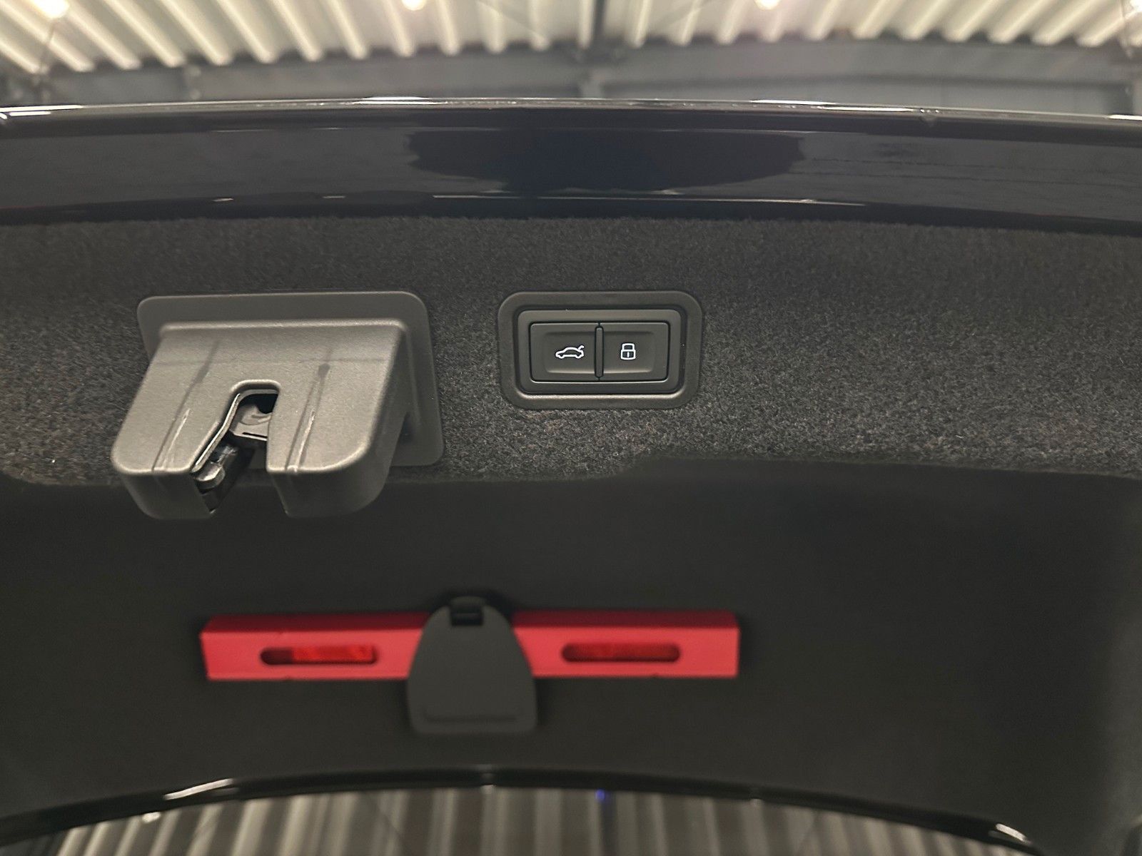 Audi A8 50 TDI quattro S-Line - Samsaru's Car Outlet