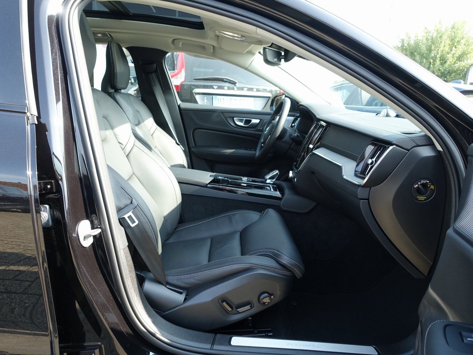 Volvo S60 Recharge Ultimate T8 AWD/360°/B&W/Massage